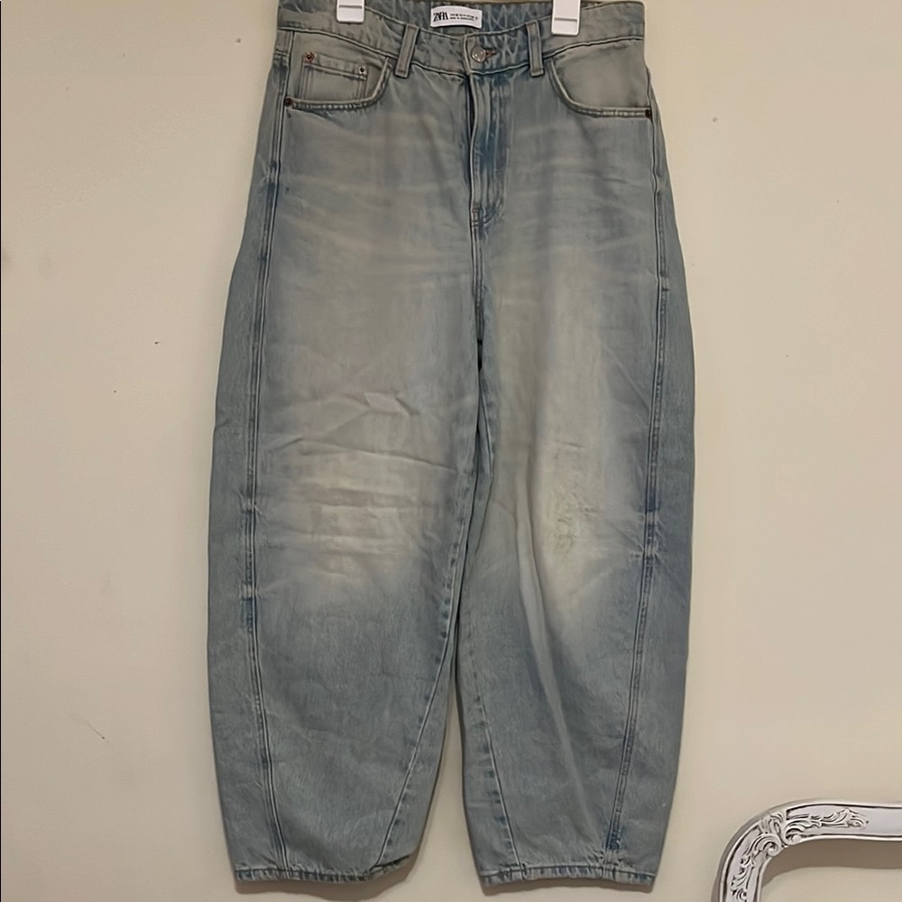 Women’s ZARA barrel jeans